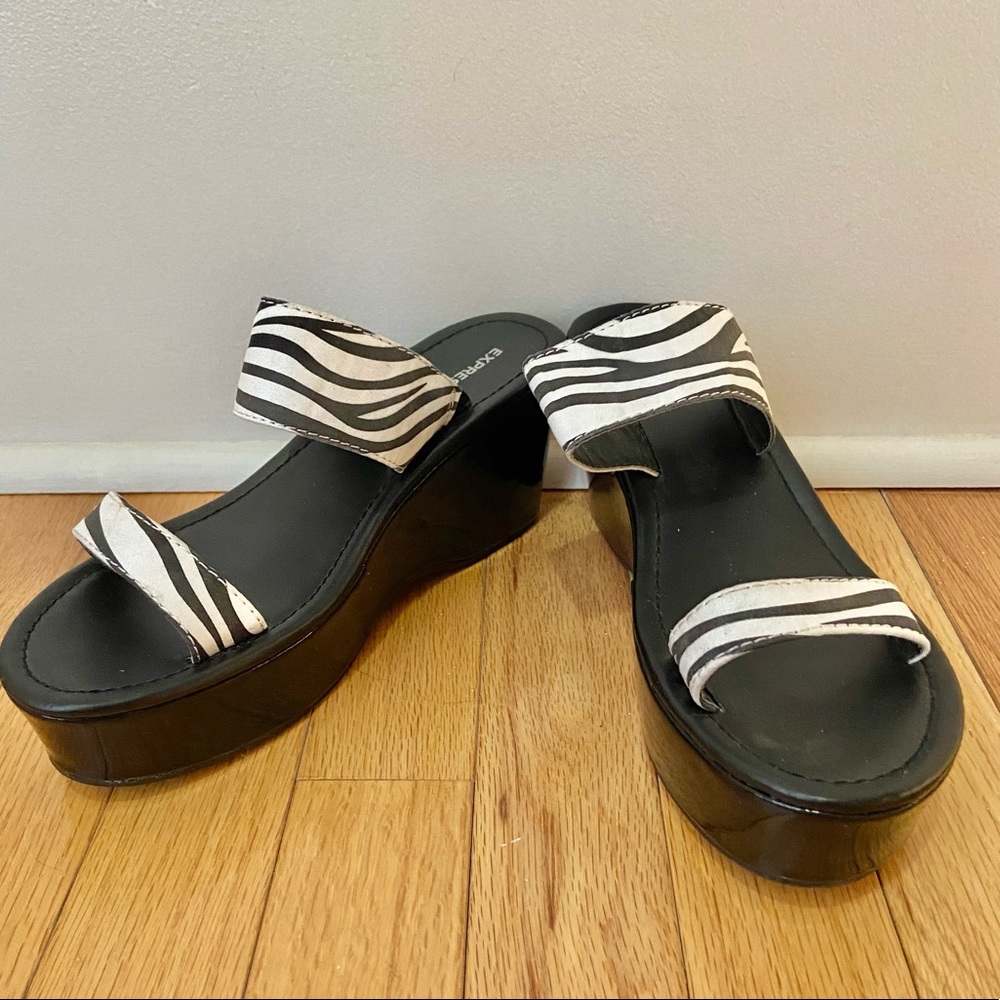 Vintage Y2K Express Zebra Platform Sandal